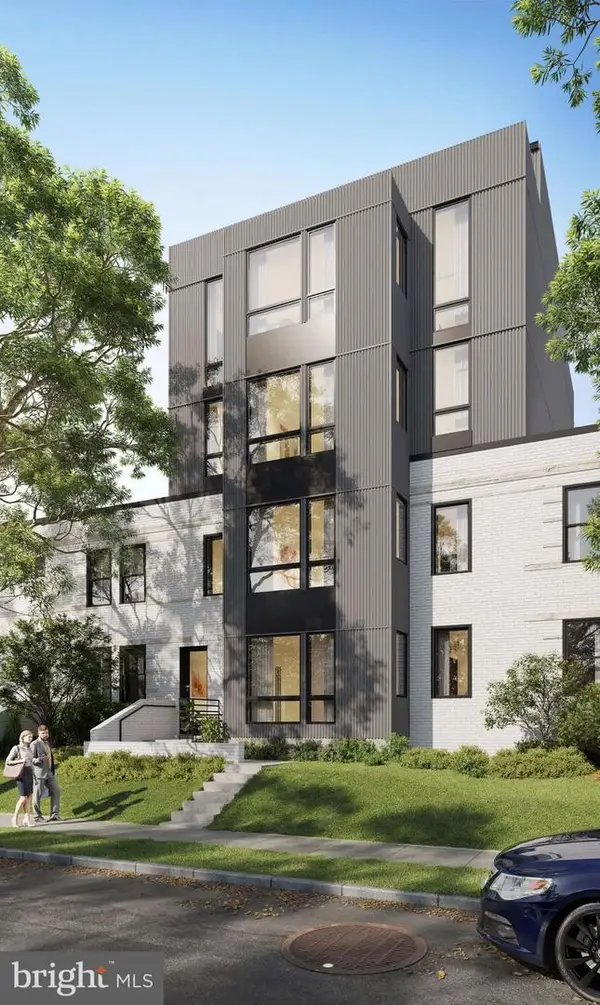 1938 I St Ne, WASHINGTON, DC 20002