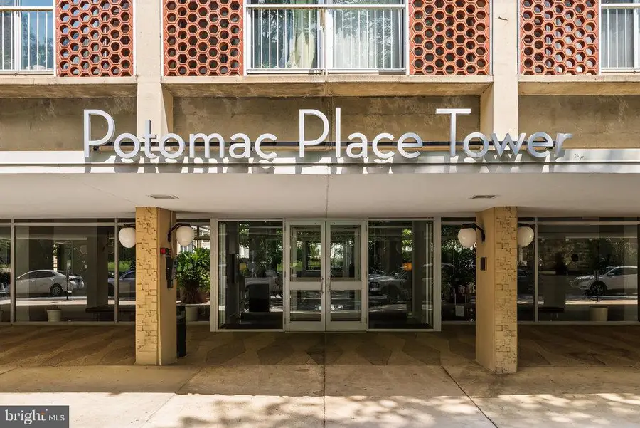 800 4th St Sw #s221, Washington, DC 20024 - #2