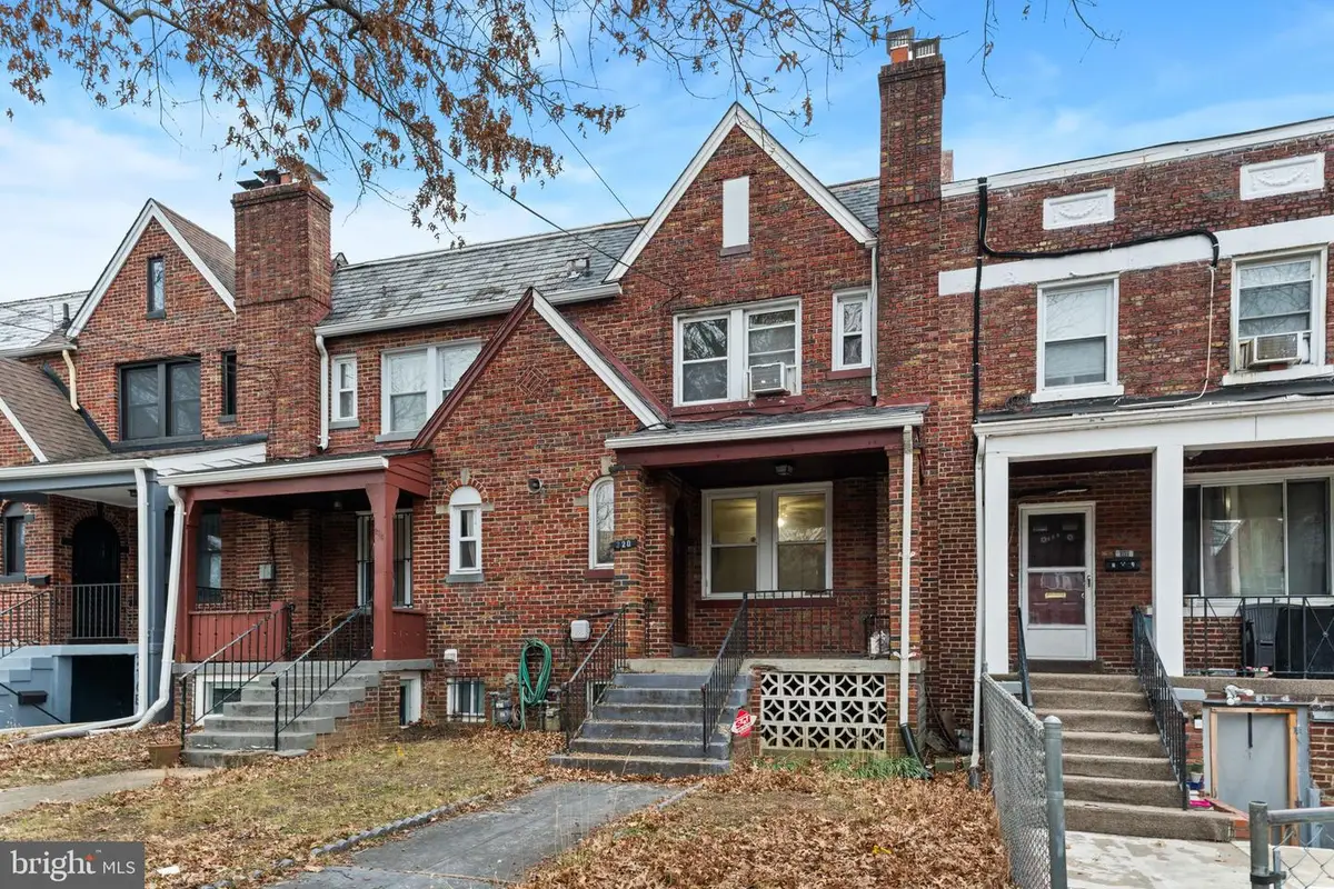 220 Jefferson St Nw, Washington, DC 20011 - #1