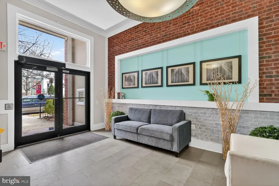 245 15th St Se #403, Washington, DC 20003 - #3