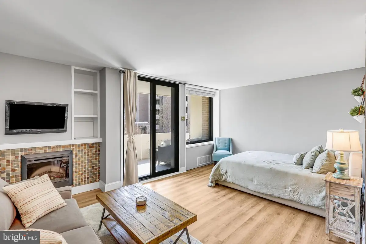 300 M St Sw #n102, Washington, DC 20024 - #1