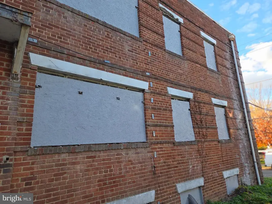 4639 Hillside Rd Se, Washington, DC 20019 - #2