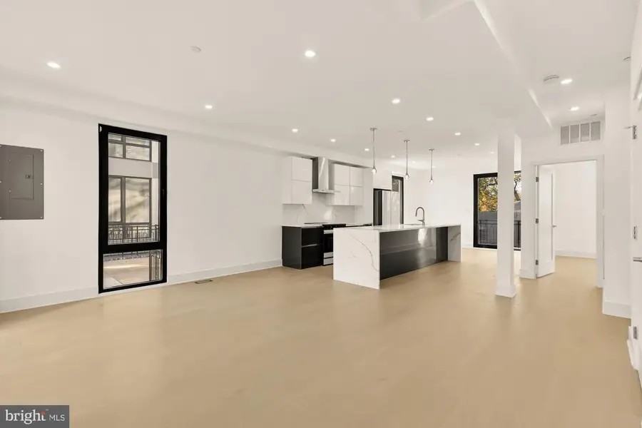 1810 Central Pl Ne #1, Washington, DC 20002 - #2