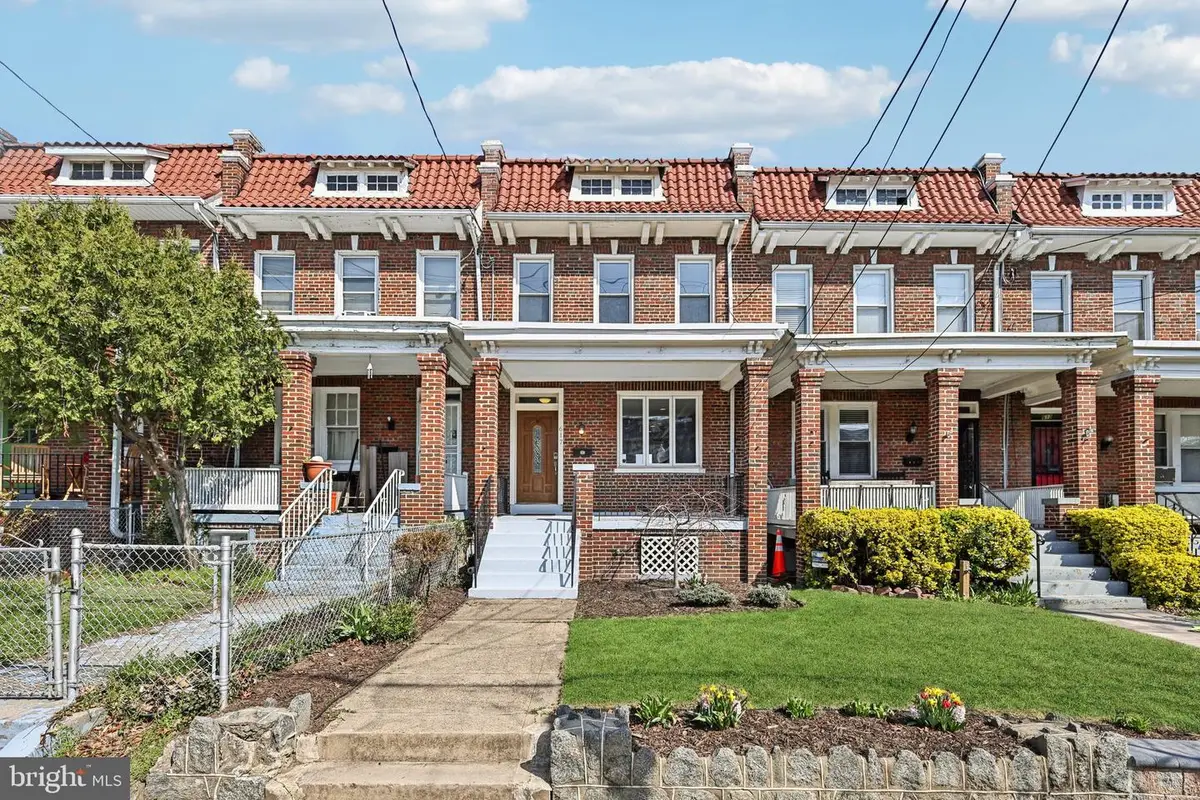 617 Farragut St Nw, Washington, DC 20011 - #1