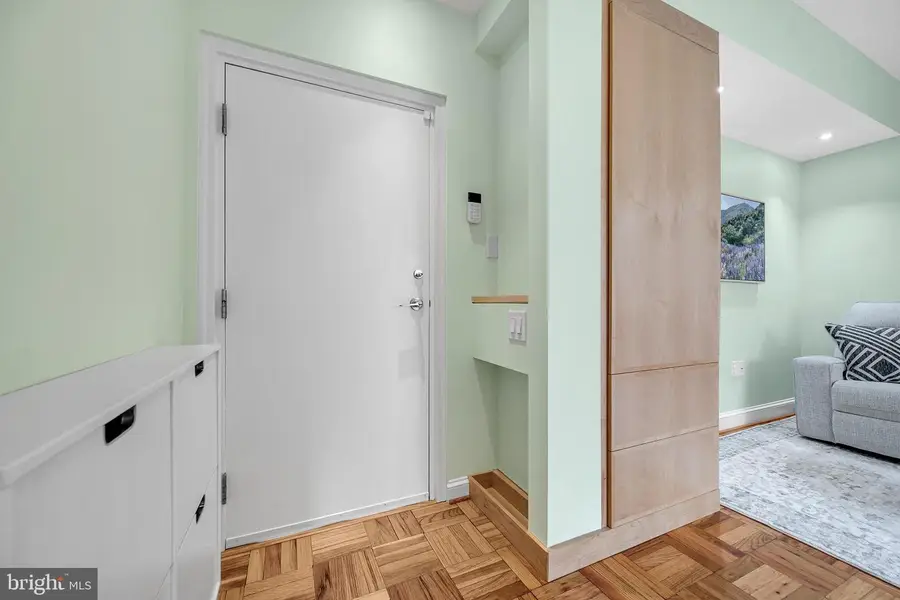 5112 Macarthur Blvd Nw #2, Washington, DC 20016 - #2