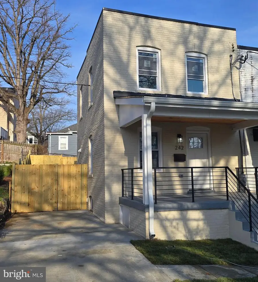 242 57th Pl Ne, Washington, DC 20019 - #2