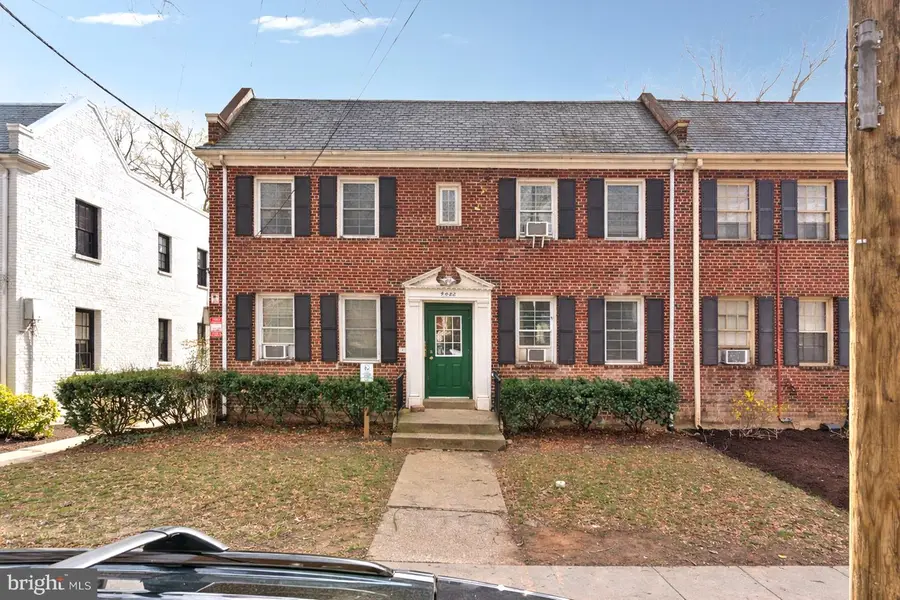 4482 Macarthur Blvd Nw, Washington, DC 20007 - #2