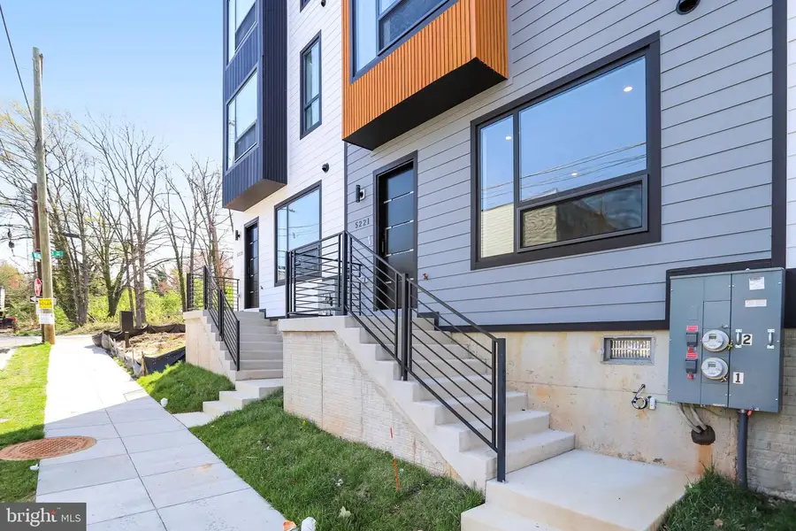 5221 F St Se, Washington, DC 20019 - #2