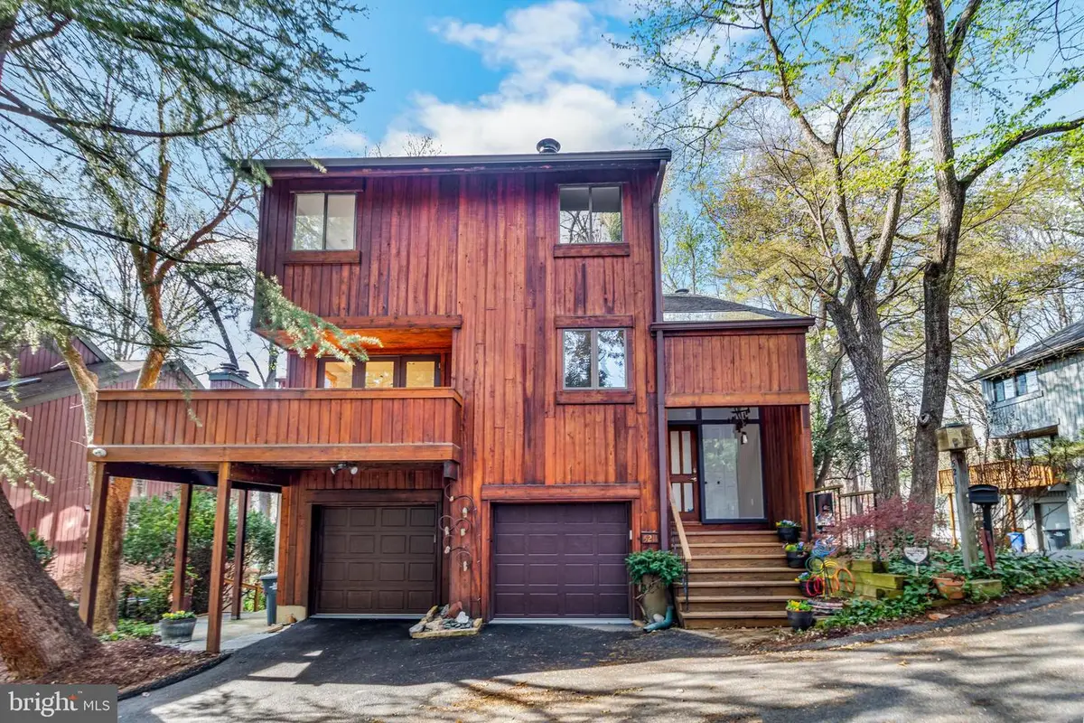 5211 Macarthur Ter Nw, Washington, DC 20016 - #1