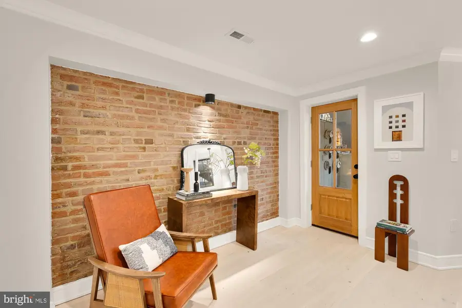 647 G Se #2, Washington, DC 20003 - #3