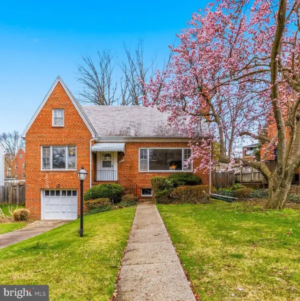 1327 Leegate Rd Nw, WASHINGTON, DC 20012