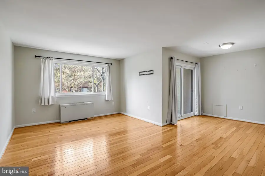 4555 Macarthur Blvd Nw #103, Washington, DC 20007 - #2