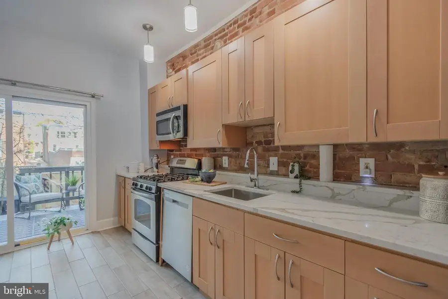239 8th St Ne, Washington, DC 20002 - #3