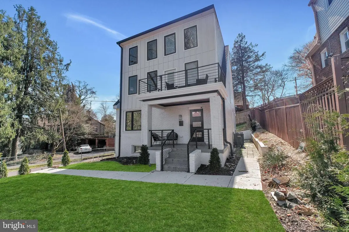 3811 Suitland Rd Se, Washington, DC 20020 - #1