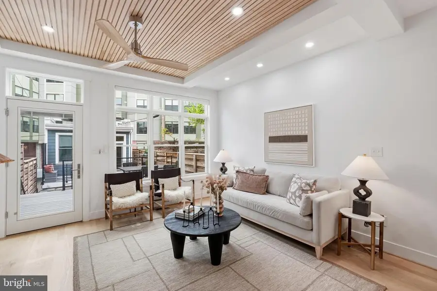 1227 E St Se, Washington, DC 20003 - #3