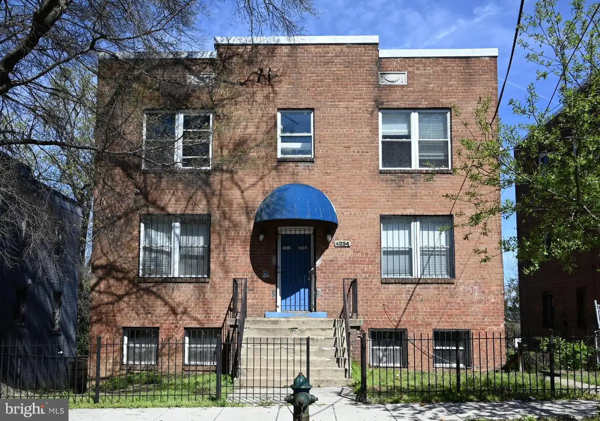 4234 Edson Pl Ne #2, Washington, DC 20019 - #1