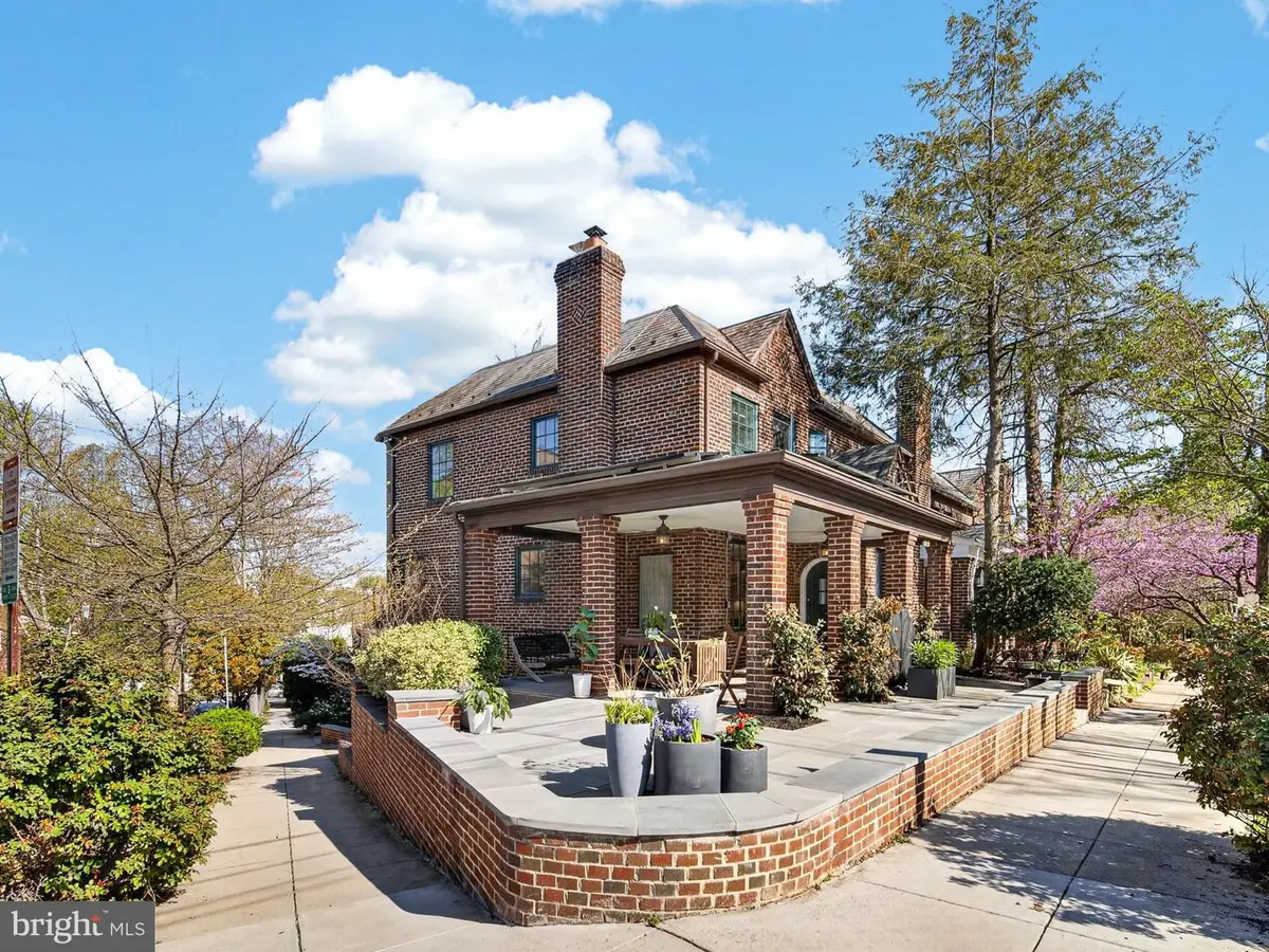2119 Huidekoper Nw, Washington, DC 20007 - #1