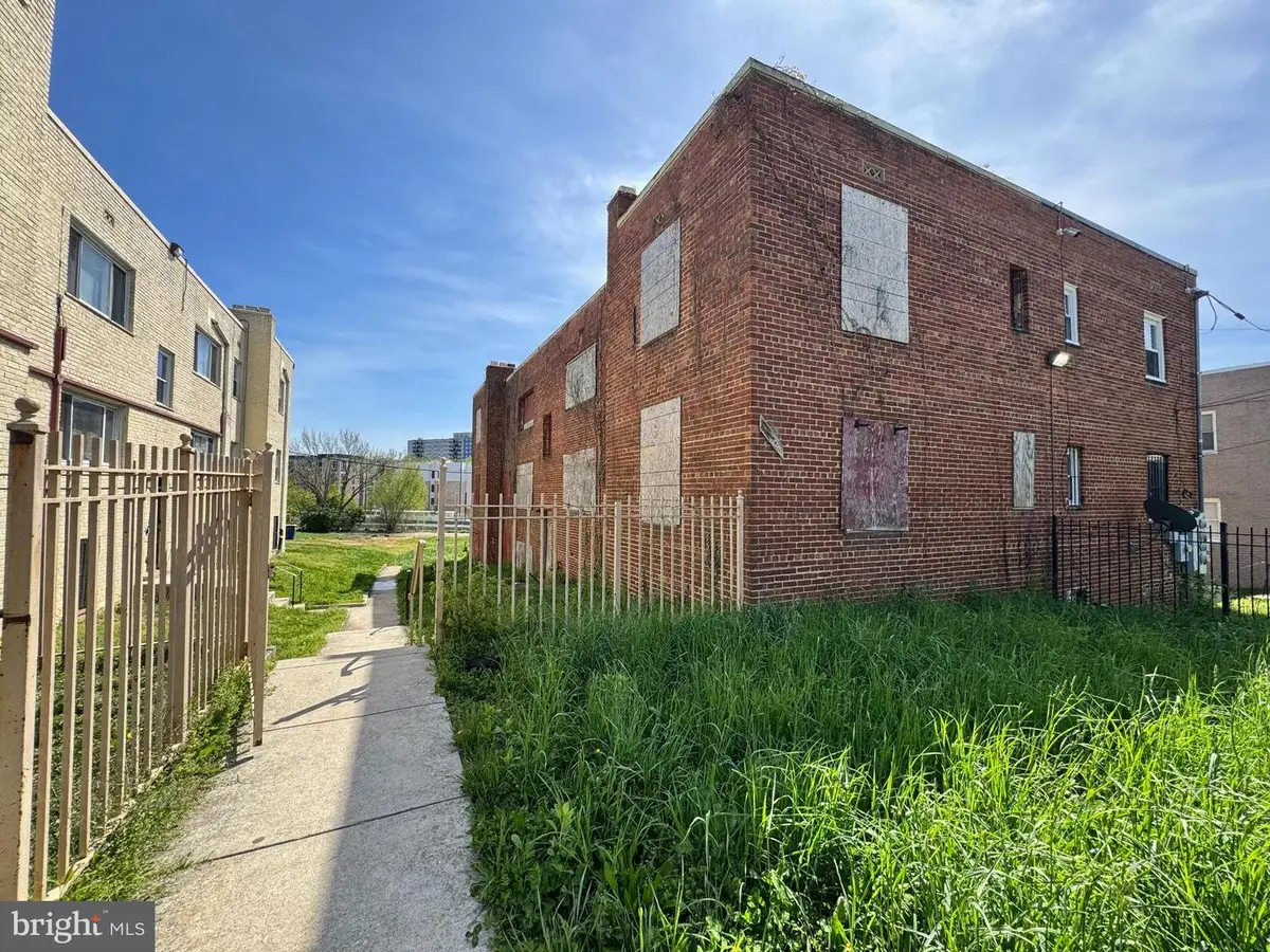 4236 6th St Se, Washington, DC 20032 - #1
