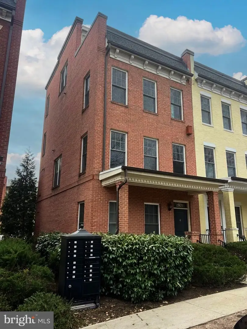 2909 Chancellor's Way Ne, Washington, DC 20017 - #1