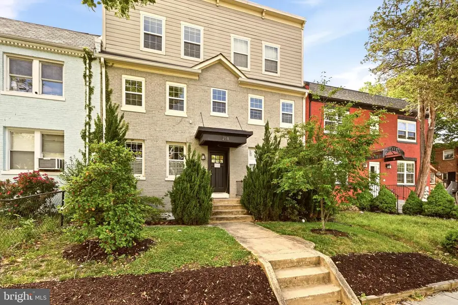 218 20th St Ne #3, Washington, DC 20002 - #3