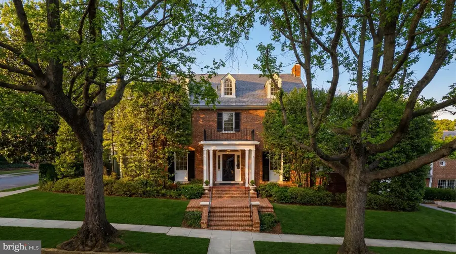 3609 Edmunds St Nw, Washington, DC 20007 - #3