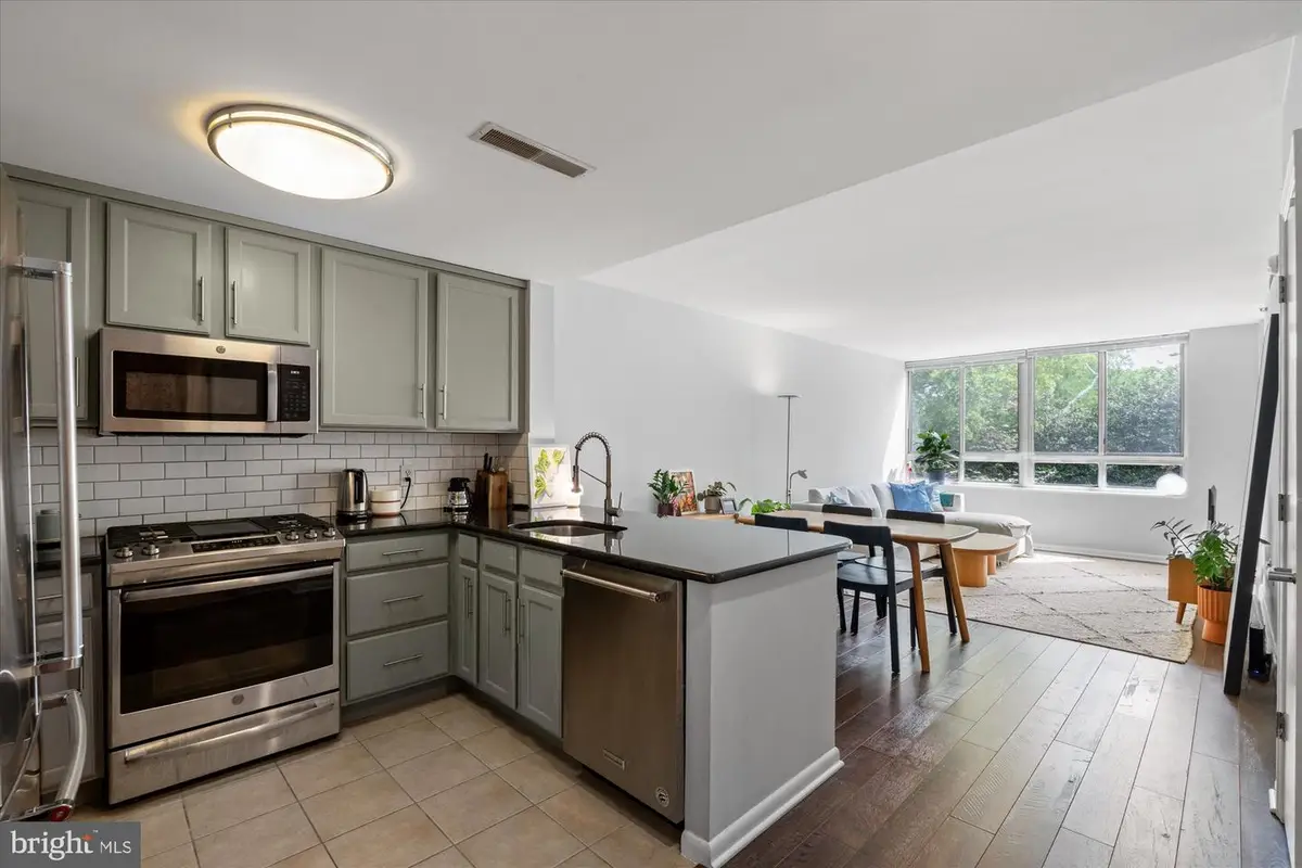 355 I St Sw #217, Washington, DC 20024 - #1