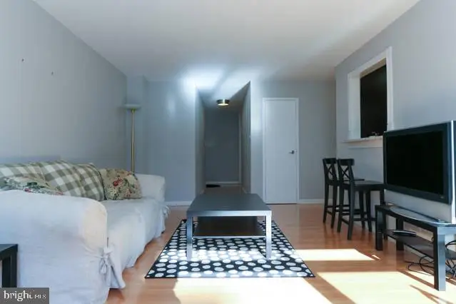2401 H St Nw #204, Washington, DC 20037 - #1
