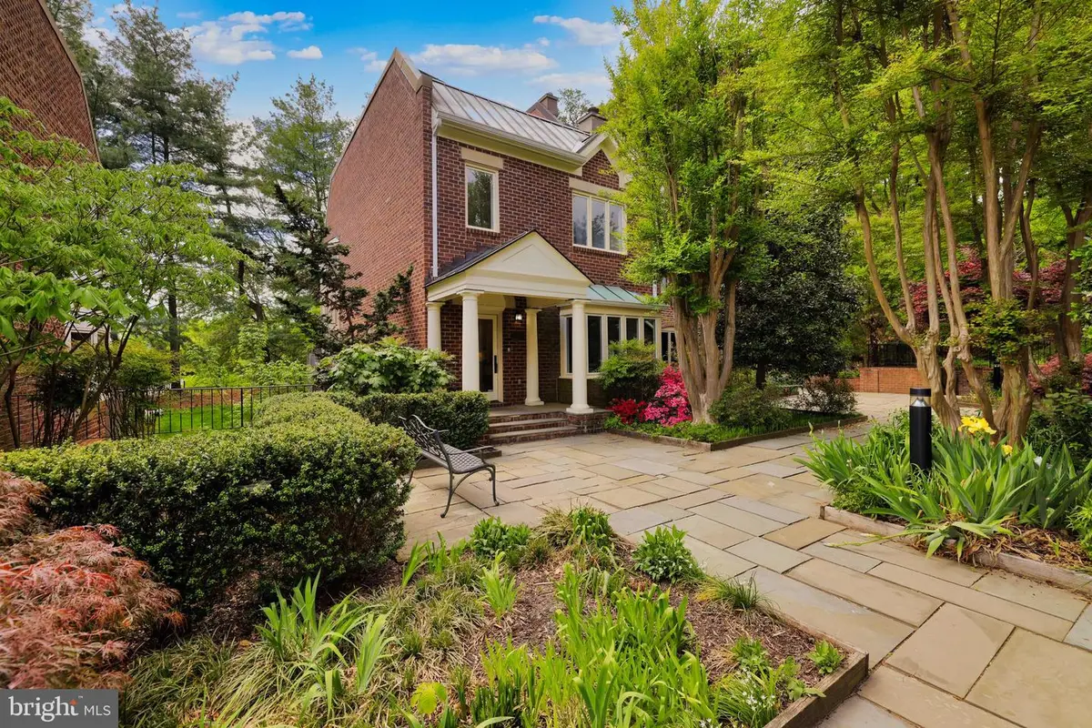 4018 Chancery Ct Nw, Washington, DC 20007 - #1