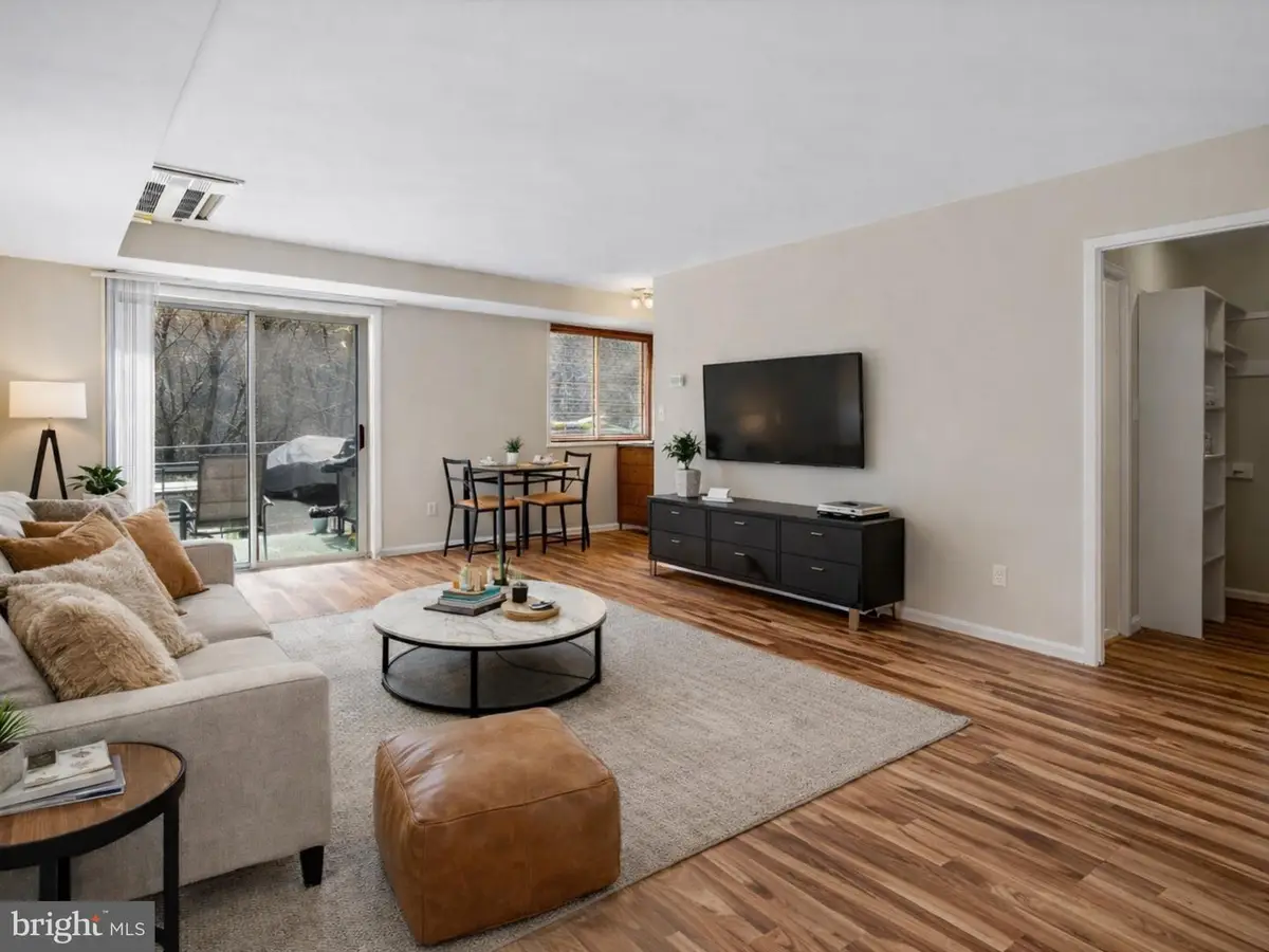 2710 Macomb St Nw #111, Washington, DC 20008 - #1