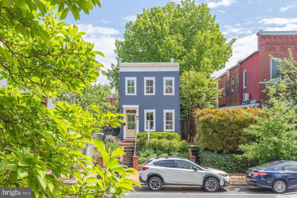 420 4th St Se, Washington, DC 20003 - #1