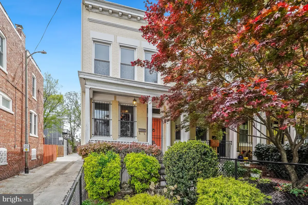 323 W St Ne, Washington, DC 20002 - #1