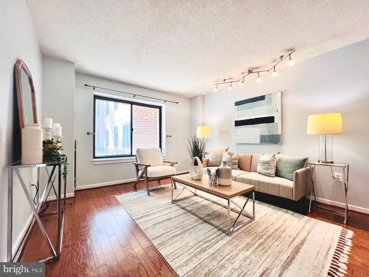 2111 Wisconsin Ave Nw #110, Washington, DC 20007 - #1