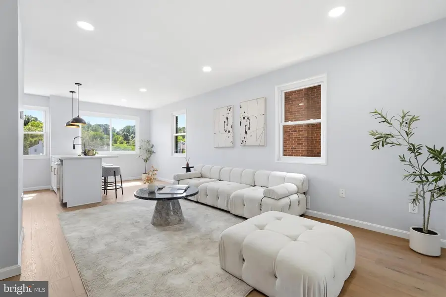 719 Hilltop Ter Se, Washington, DC 20019 - #3