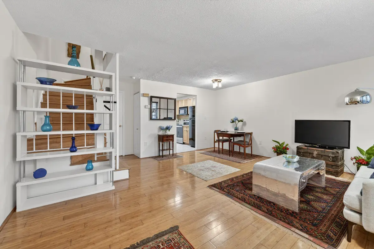 1107 Harvard St Nw #r, Washington, DC 20009 - #1