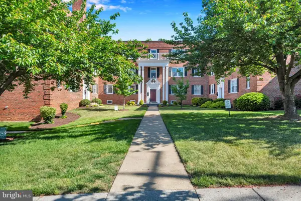 3810 W St Se #202, WASHINGTON, DC 20020