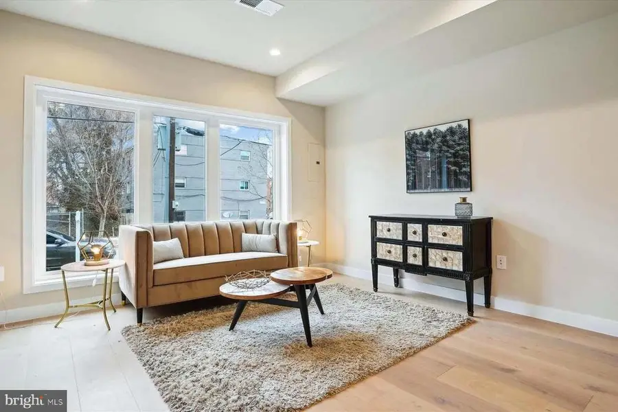 5046 Astor Pl Se, Washington, DC 20019 - #2