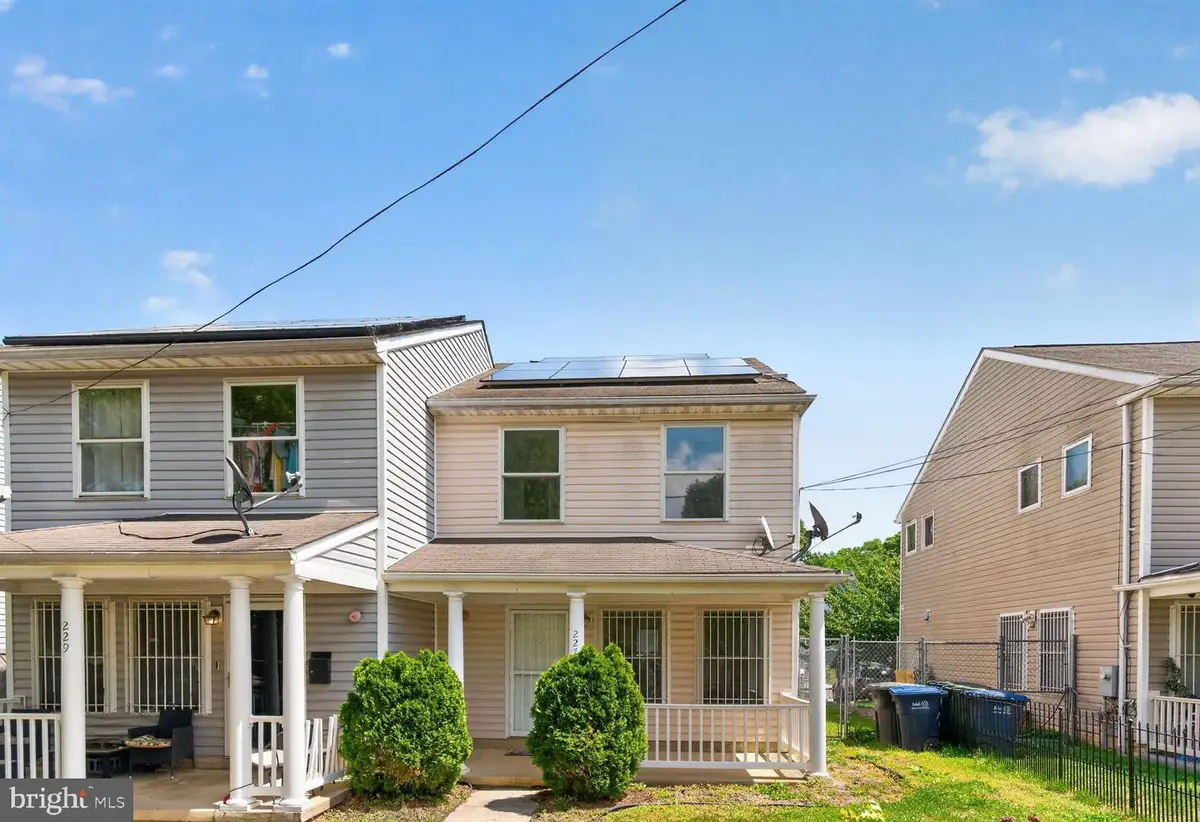 227 54th St Ne, Washington, DC 20019 - #1