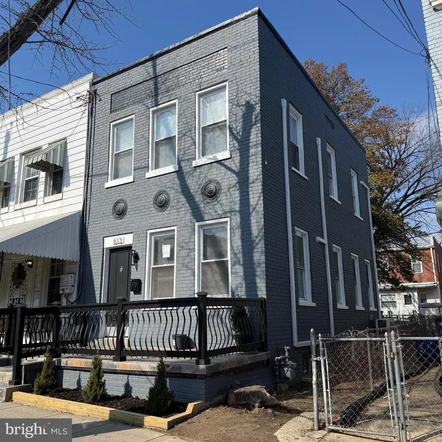 613 Roxboro Pl Nw, Washington, DC 20011 - #3