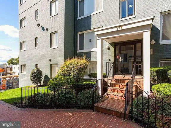 717 Brandywine St Se #304, Washington, DC 20032 - #1