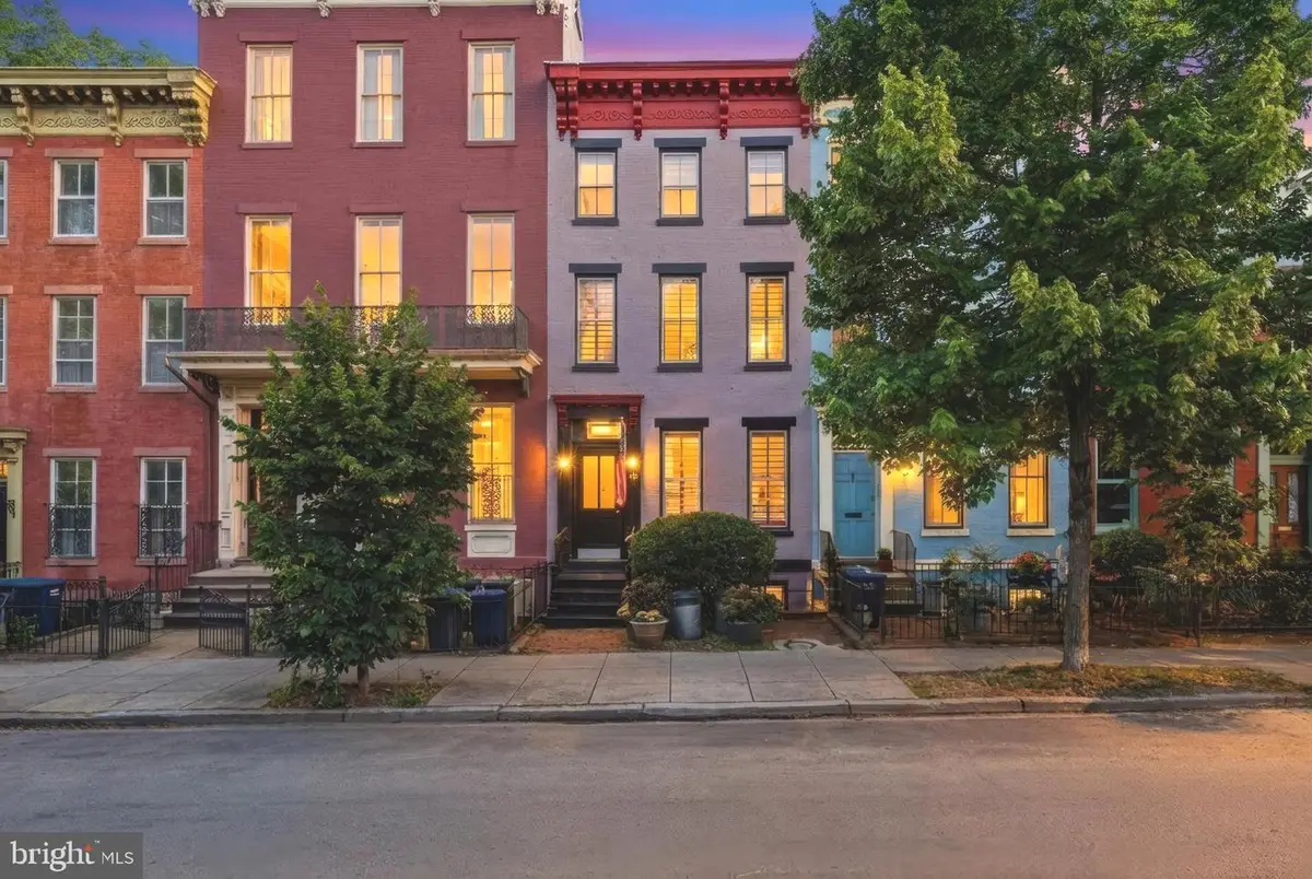 313 C St Se, Washington, DC 20003 - #1