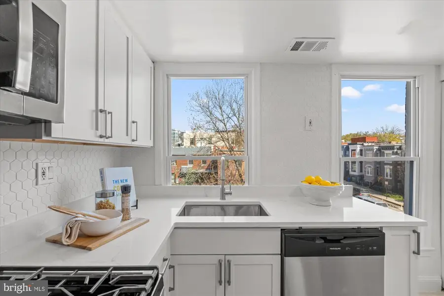 1040 6th St Ne #302, Washington, DC 20002 - #2