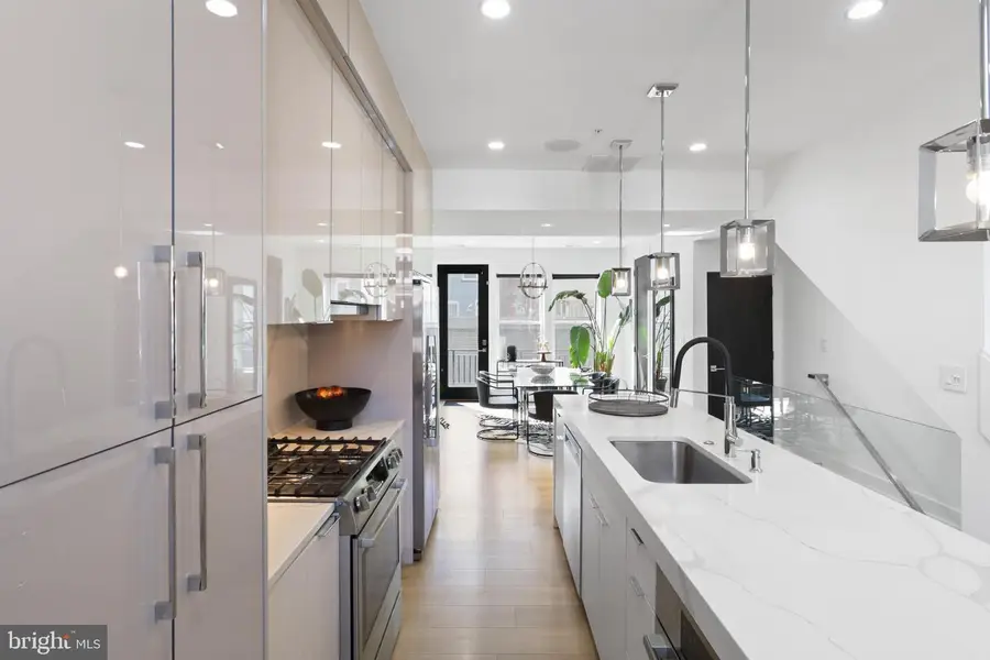 558 Harvard St Nw #b, Washington, DC 20001 - #3
