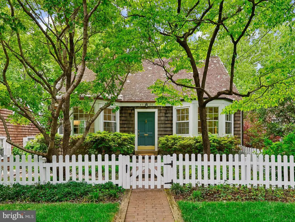 4926 Nw Albemarle St Nw, Washington, DC 20016 - #1
