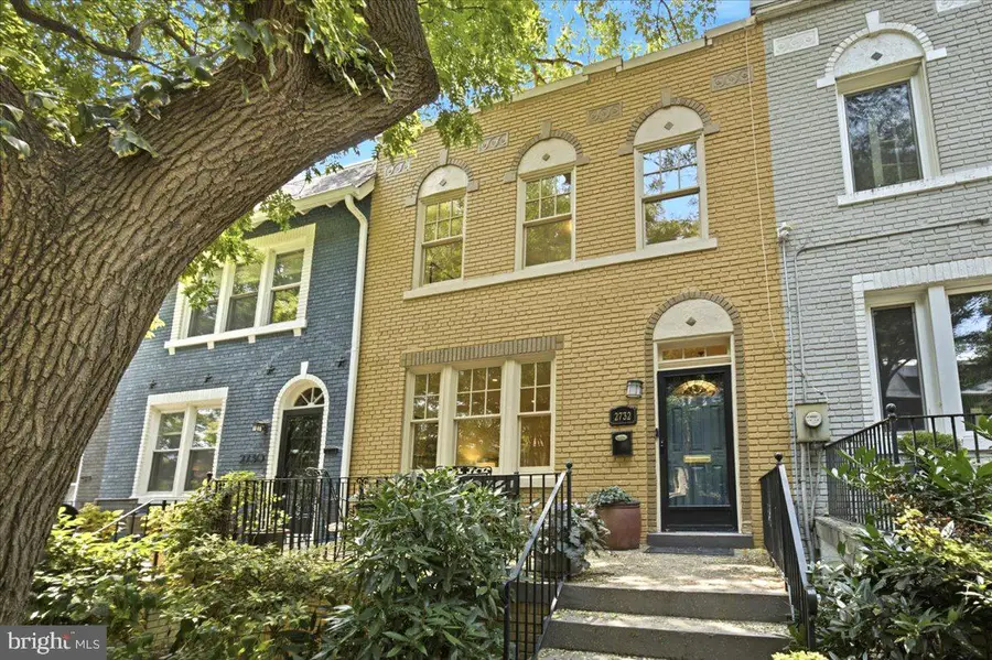 2732 Woodley Pl Nw, Washington, DC 20008 - #2