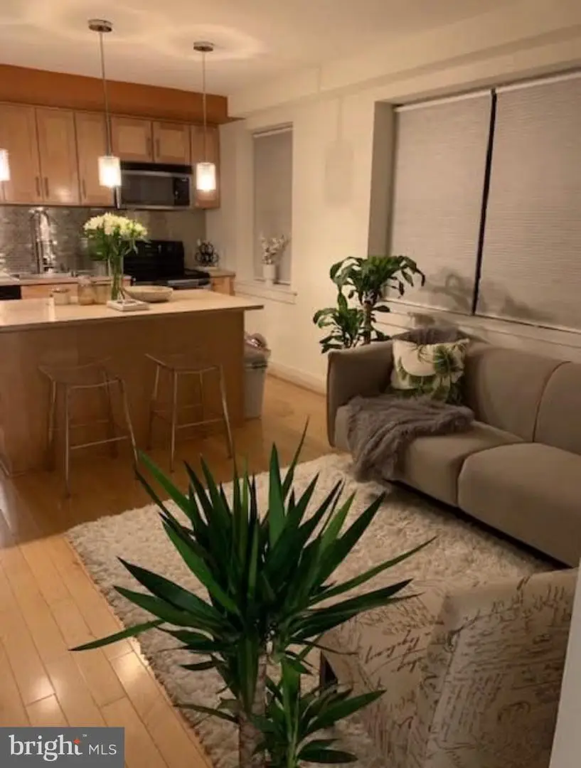 210 Oakwood St Se #204, Washington, DC 20032 - #2