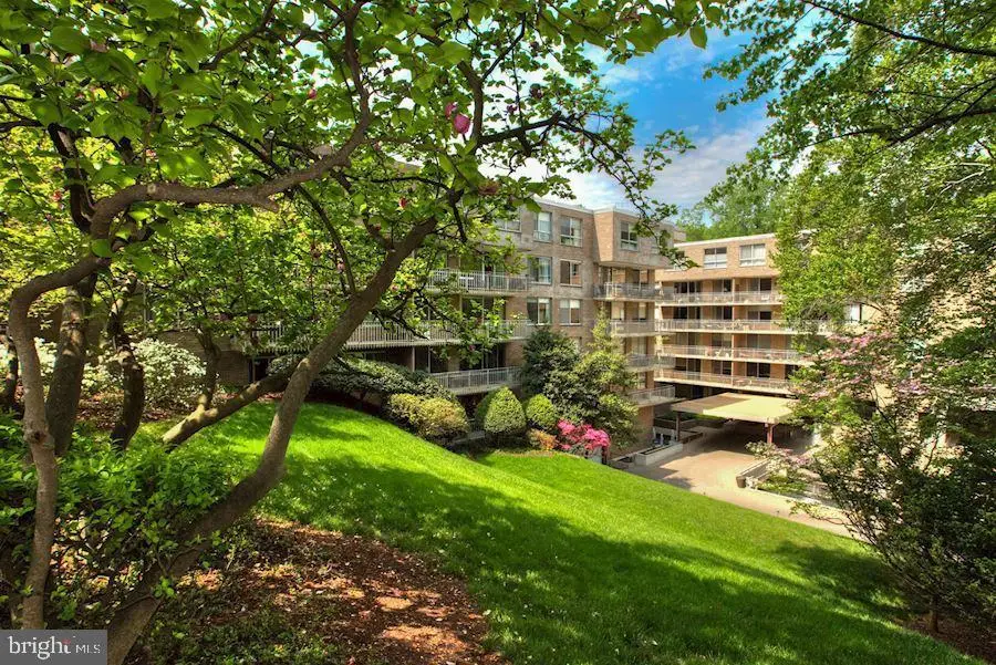 4100 Cathedral Ave Nw #704, Washington, DC 20016 - #1