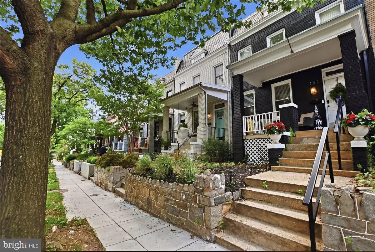 939 15th St Se, Washington, DC 20003 - #1