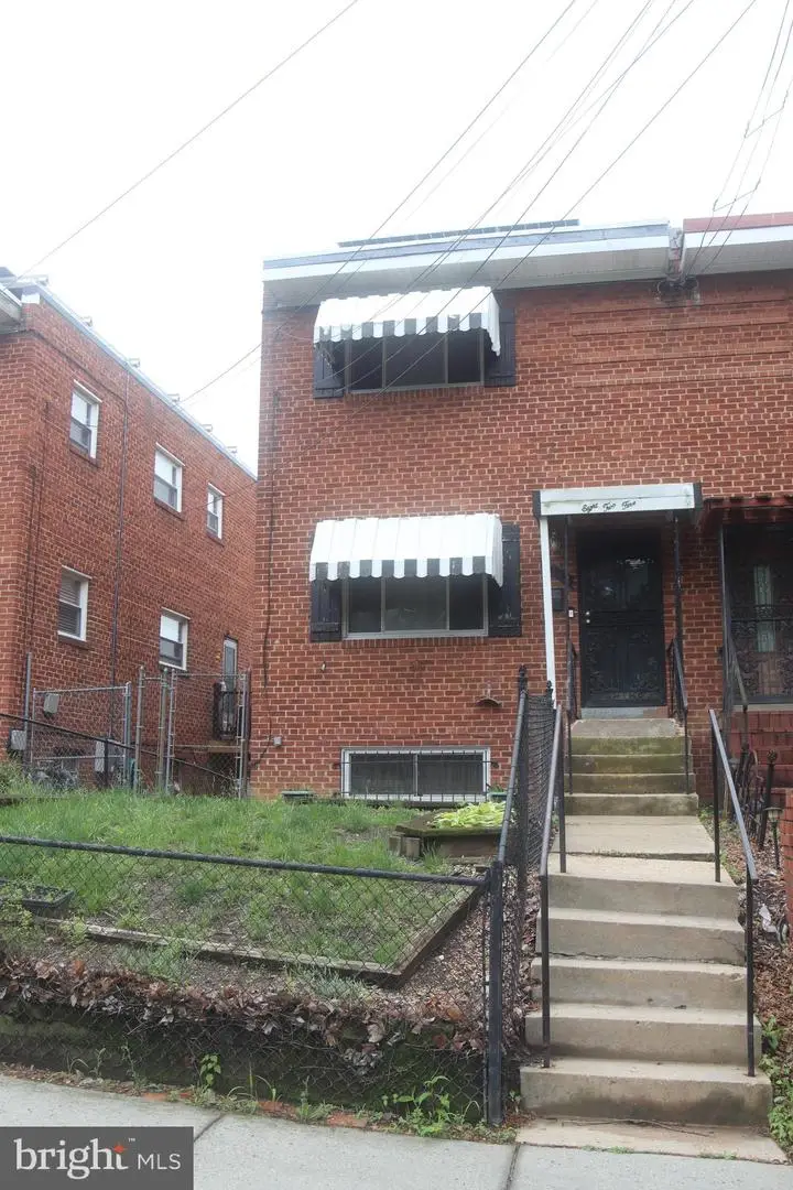 825 Barnaby St Se, Washington, DC 20032 - #1