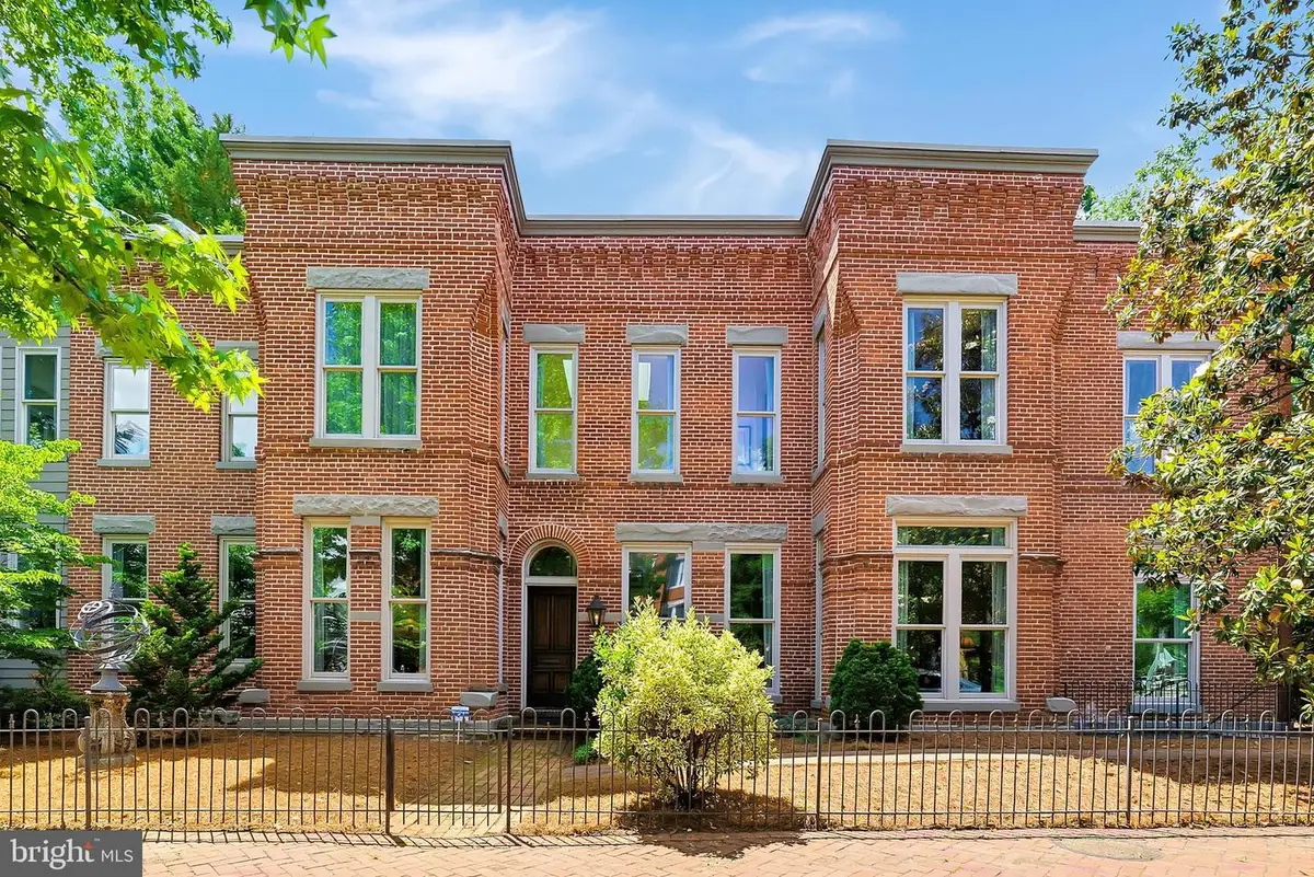 301 12th St Se, Washington, DC 20003 - #1