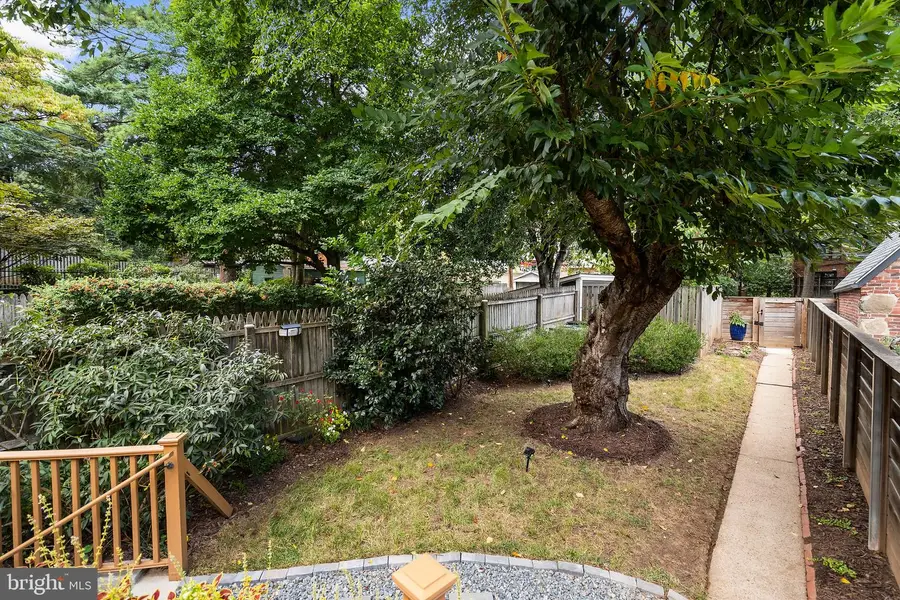 4407 Greenwich Pkwy Nw, Washington, DC 20007 - #2